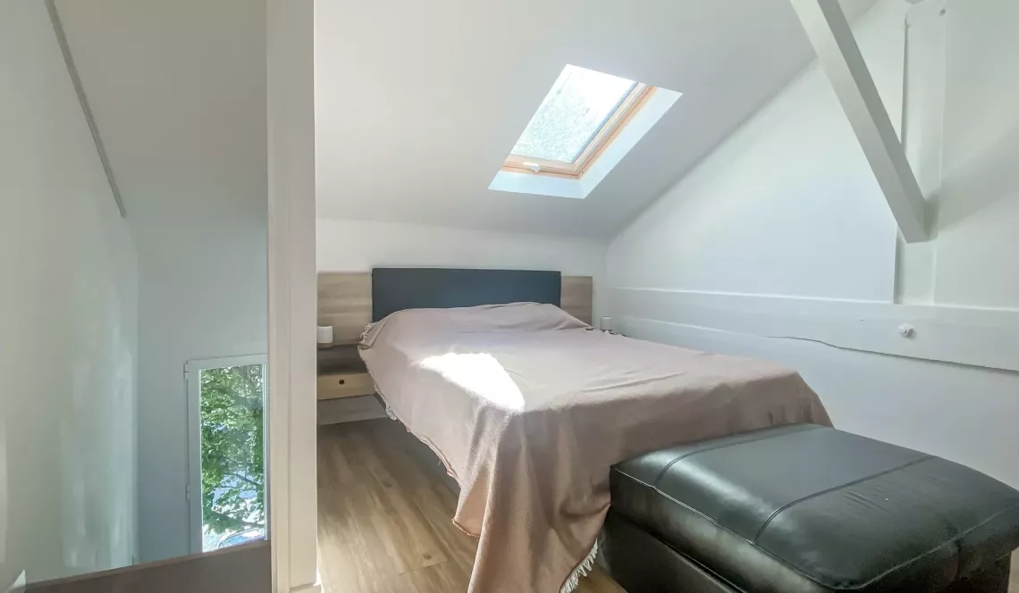 Bayonne à deux pas de la Gare - Duplex de 68 m² habitable entièrement rénové en 2022 plein sud au 1er et dernier étage