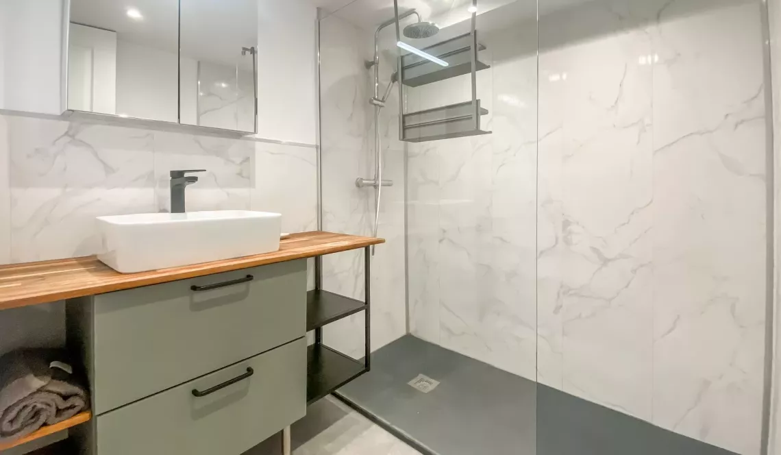 Bayonne à deux pas de la Gare - Duplex de 68 m² habitable entièrement rénové en 2022 plein sud au 1er et dernier étage