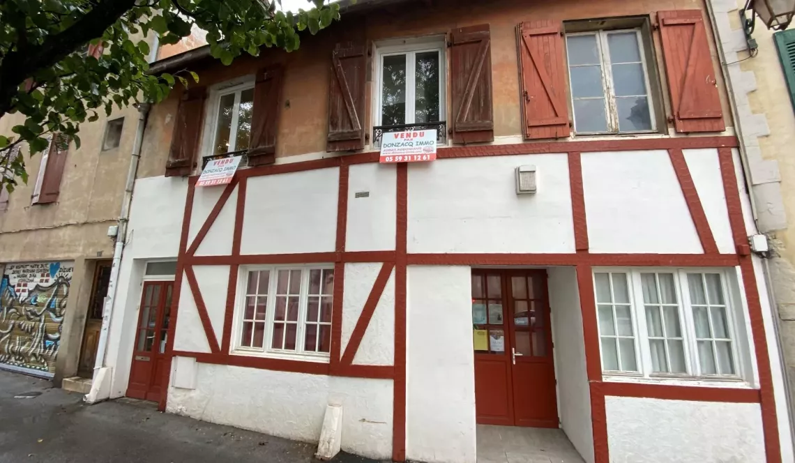 Bayonne à deux pas de la Gare - Duplex de 68 m² habitable entièrement rénové en 2022 plein sud au 1er et dernier étage