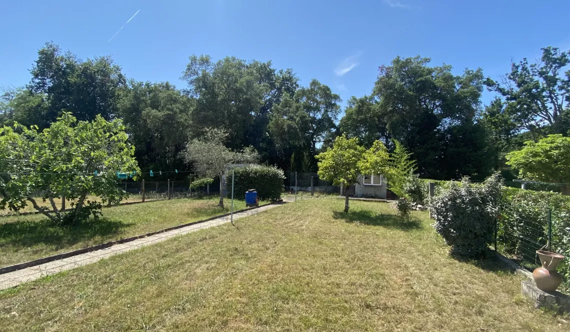 Tarnos au calme, côté de la plage - Terrain à bâtir plat de 460 m² avec viabilisation en bordure pour un projet sympa!