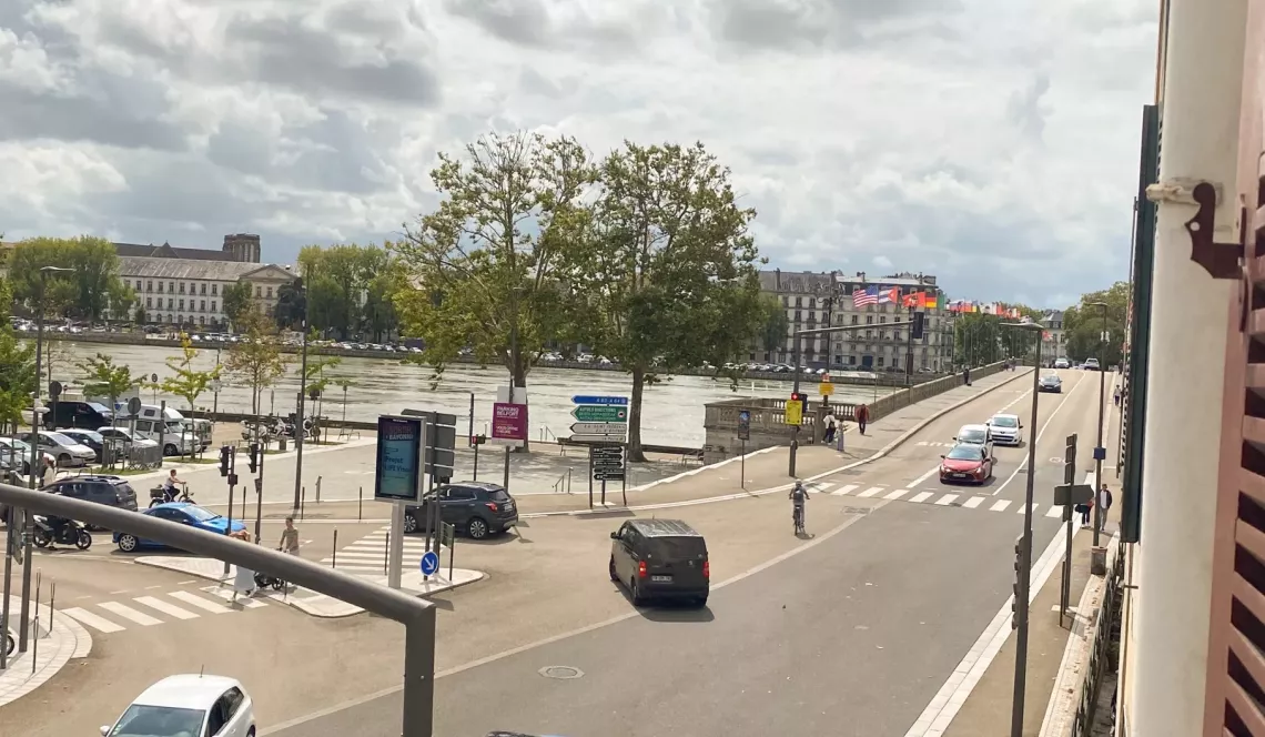 RARE à Bayonne place de la République - Type 2 de 30 m² habitable en parfait état avec vue dégagée, idéal 1er achat ou investisseur 