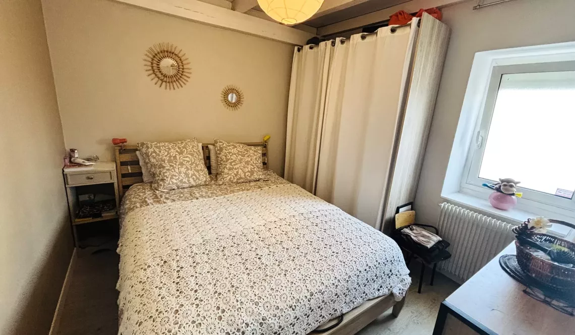 Anglet El Hogar - Adorable maison de ville de plain-pied de 120 m² habitable, 4 chambres + 1 bureau, séjour de 32 m² sur agréable parcelle de 312 m² avec garage