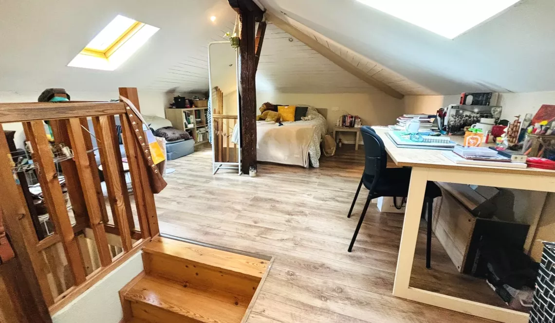 Anglet El Hogar - Adorable maison de ville de plain-pied de 120 m² habitable, 4 chambres + 1 bureau, séjour de 32 m² sur agréable parcelle de 312 m² avec garage