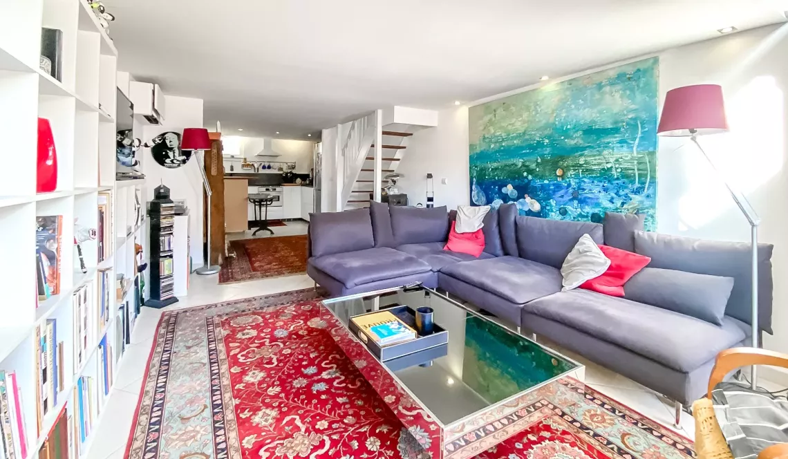 Biarritz le Braou - Adorable appartement type loft de 73 m² habitable, pièce de vie de + de 30 m², cuisine américaine, 1 bureau, 1 chambre et une salle d’eau 