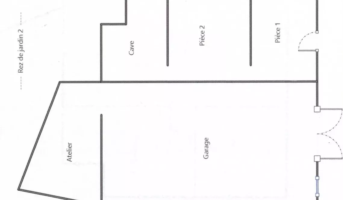 Anglet zone de Maignon - Nombreuses possibilités pour cette belle parcelle en zone UE1 de 1988 m² avec dessus maison de type 3 de 85 m² + sous sol + grand garage