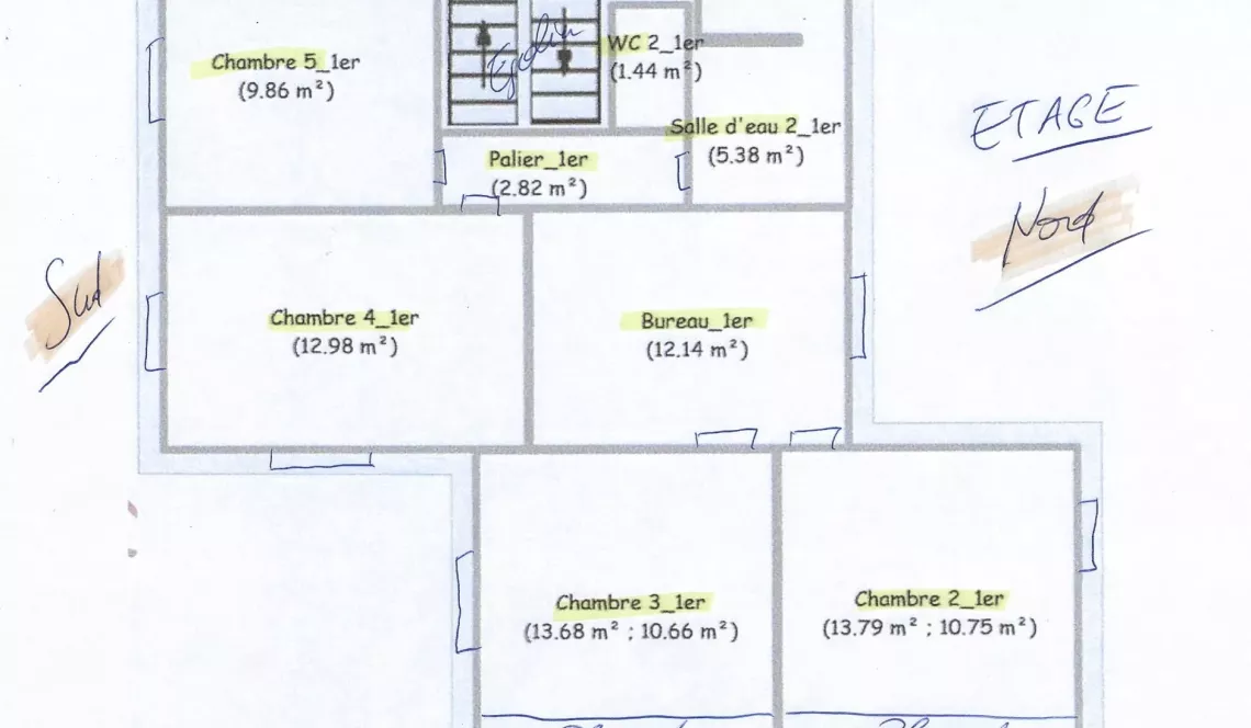 Les Hauts de Bayonne au calme et à l’abri des regards - Adorable villa mitoyenne de 2005 et ses 5 chambres, pièce de vie de 47 m² sur parcelle de 539 m² avec piscine et garage  