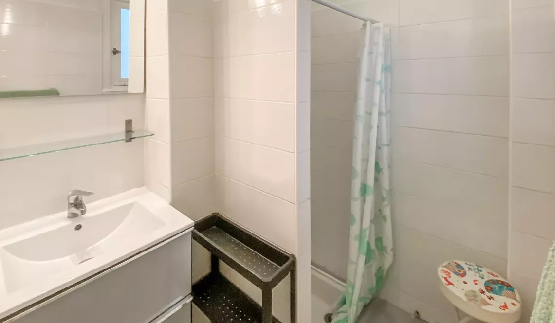 Bayonne proximité de la Gare - Type 3/4 de 74 m² habitable dans immeuble en pierre rénové entièrement