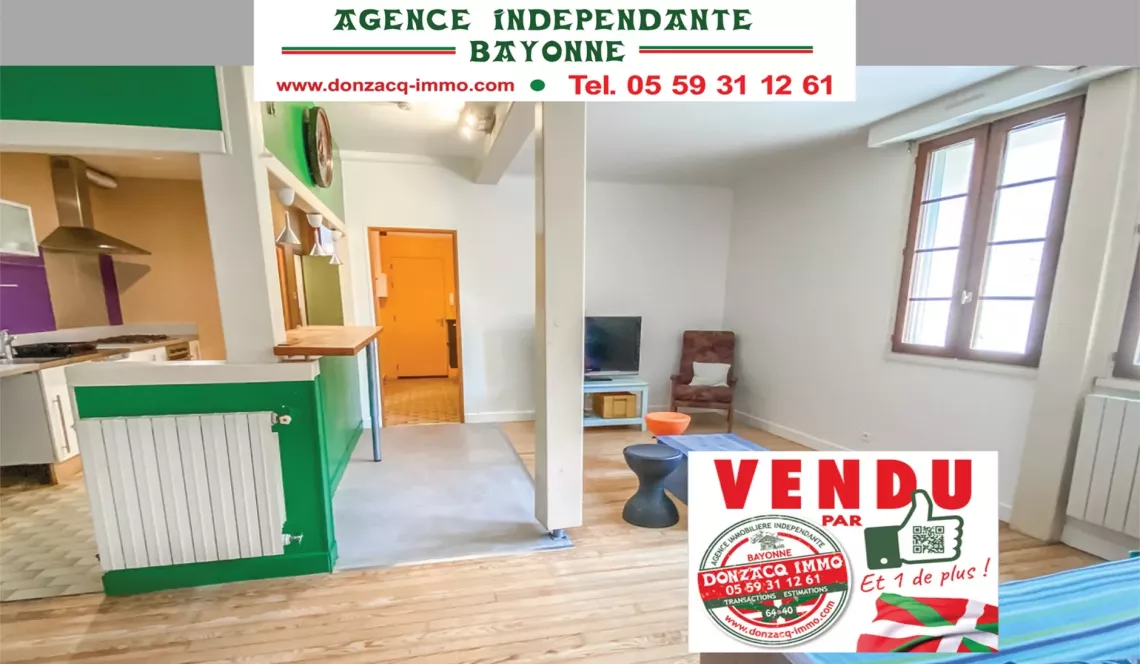 Bayonne proximité de la Gare - Type 3/4 de 74 m² habitable dans immeuble en pierre rénové entièrement